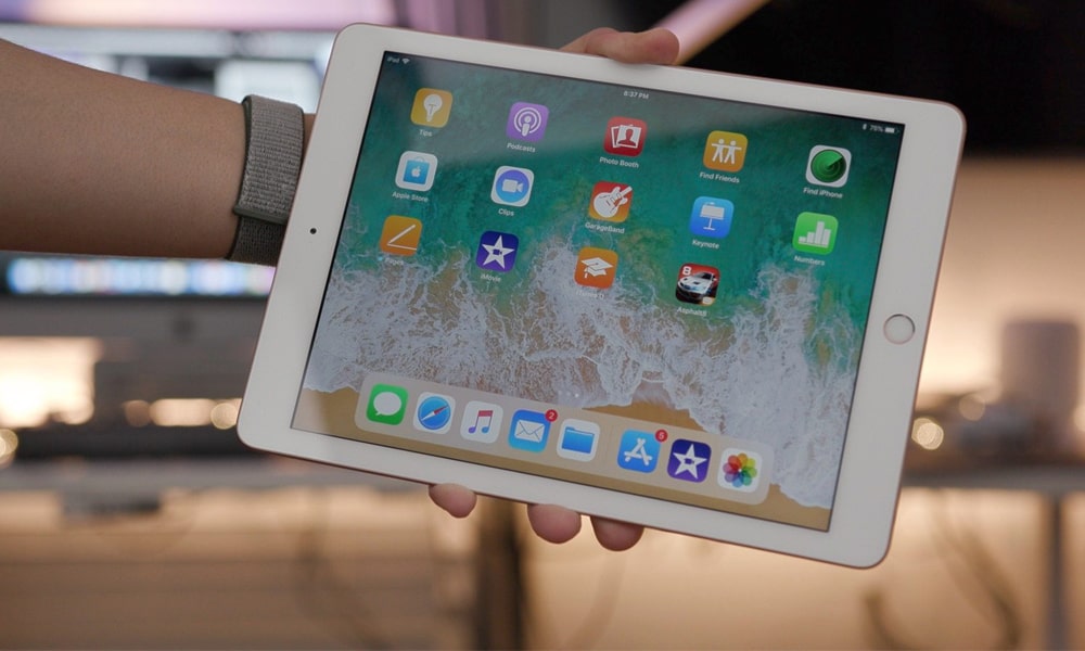 iPad 9.7 inch Gen 6 2018 32GB Wifi 99% đẹp như mới, có trả góp sẵn hàng