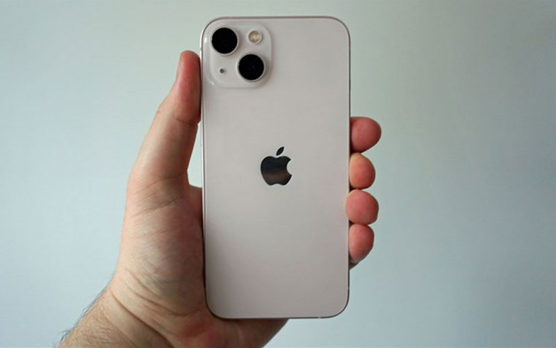 iPhone 13 256GB cũ là một trong những chiếc smartphone có vẻ ngoài thời thượng nhất