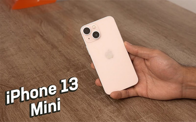 iPhone 13 mini 256GB cũ thiết kế nhỏ gọn, vừa vặn