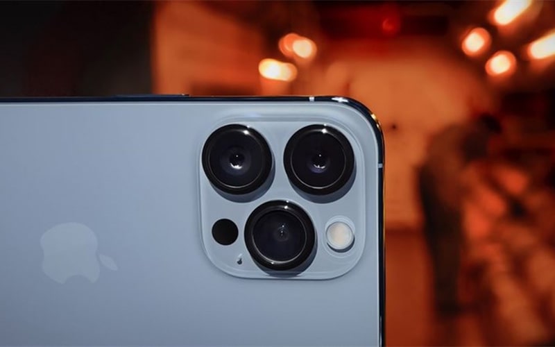 iPhone 13 Pro Max 512GB cũ sở hữu 3 ống kính chụp ảnh chuyên nghiệp