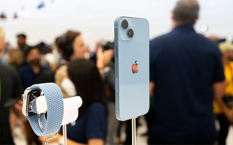 iPhone 14 Plus 256GB thiết kế trẻ trung với nhiều lựa chọn đầy màu sắc 