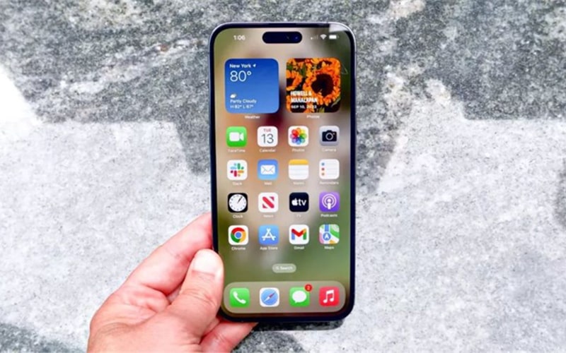 Phần notch tai thỏ đã được Apple thay thế băng notch hình viên thuốc là mắt trên iPhone 14 Pro 256GB cũ