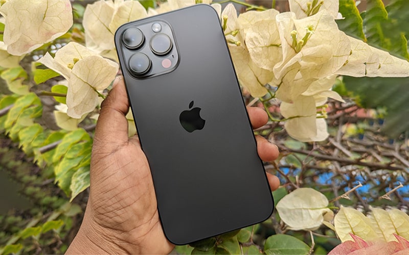 iPhone 14 Pro Max 256GB cũ có vẻ ngoài thời thượng, sang trọng