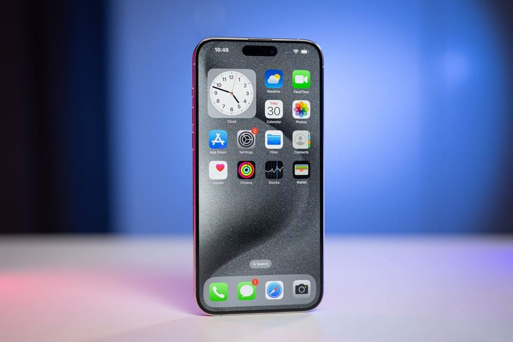 Phần viền màn hình của iPhone 15 Pro Max 512GB cũ đã mỏng hơn đáng kể 