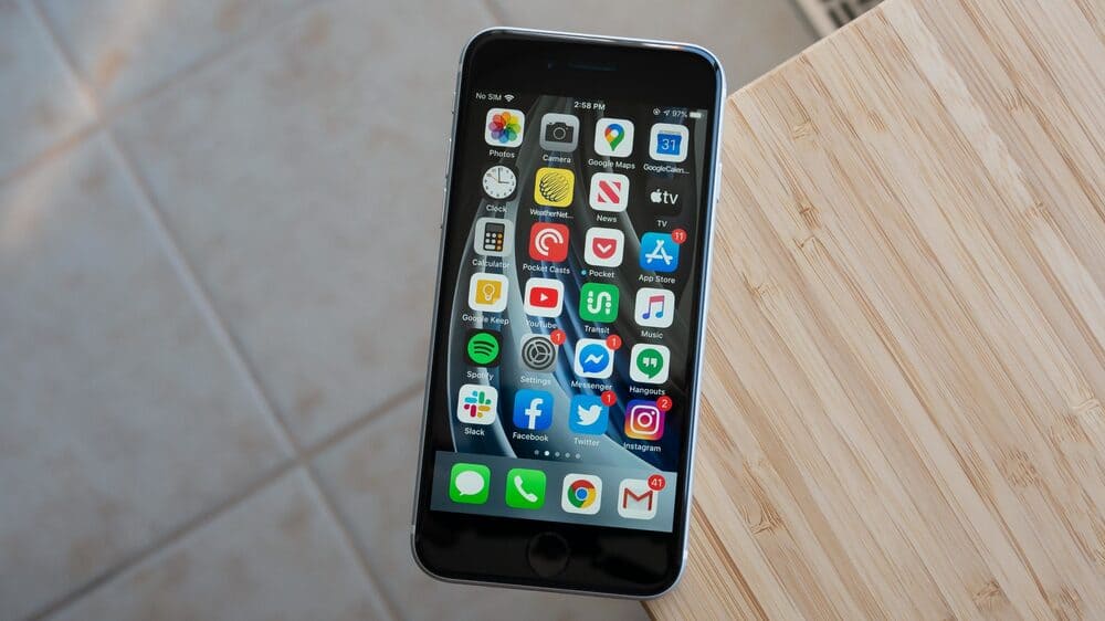 Điện thoại iPhone SE 2020 256GB cũ giá rẻ. 