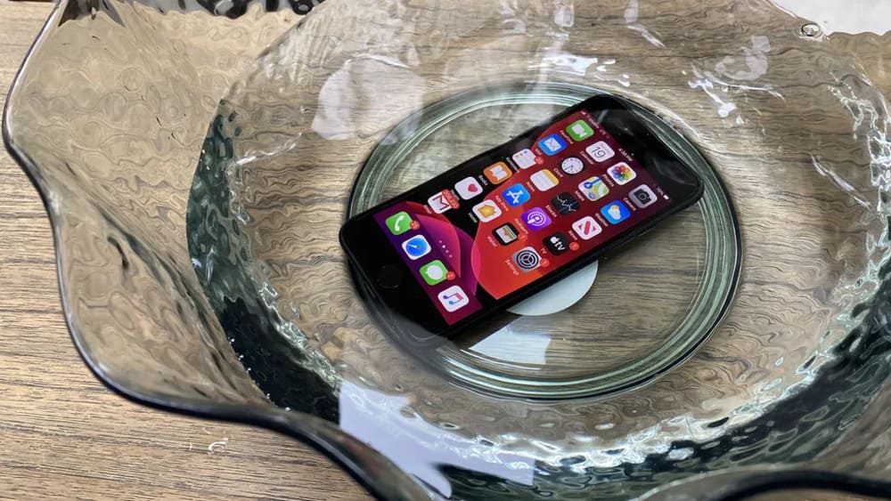 Điện thoại iPhone SE 2020 64GB cũ giá rẻ. Sẵn hàng đủ màu . Trả góp 0%