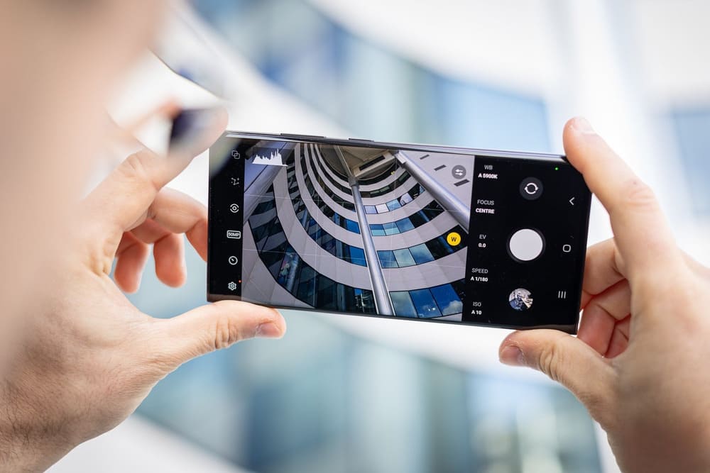 Samsung Galaxy S23 Ultra Hàn cũ với khả năng zoom siêu cấp