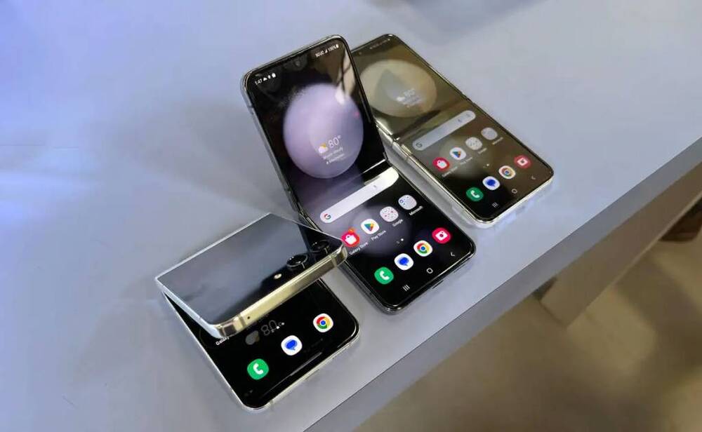 Samsung Galaxy Z Flip5 256GB chính hãng, giá rẻ